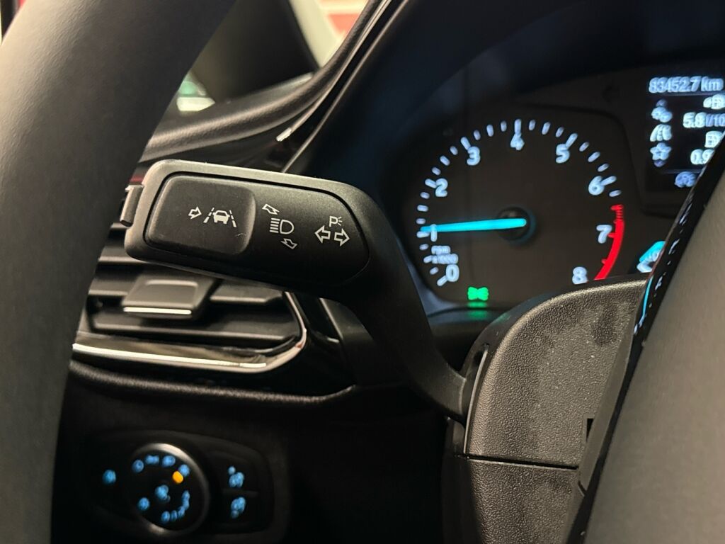 Ford Fiesta 2018 Punainen