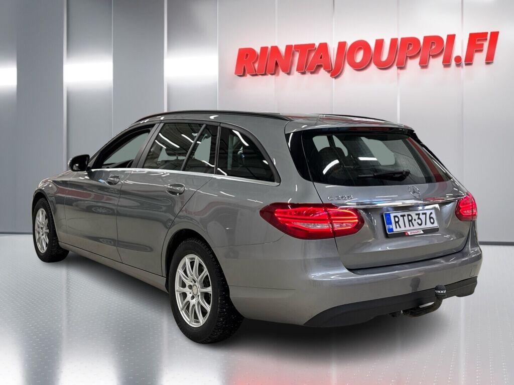 Mercedes-Benz C 2016 Musta