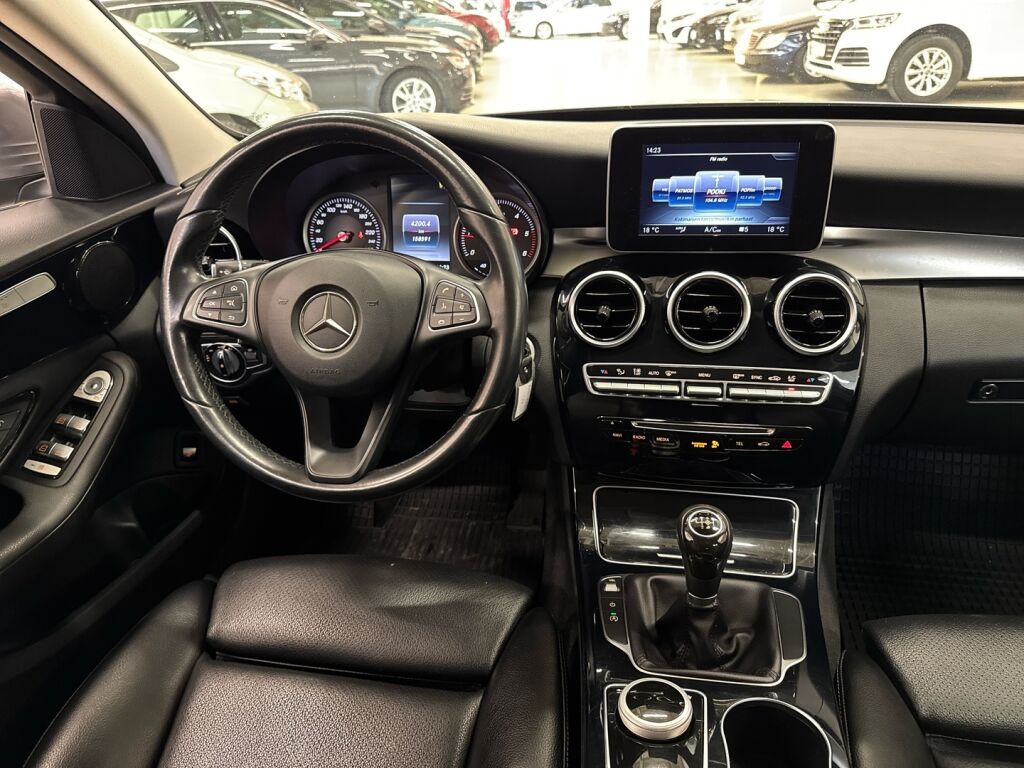 Mercedes-Benz C 2016 Musta