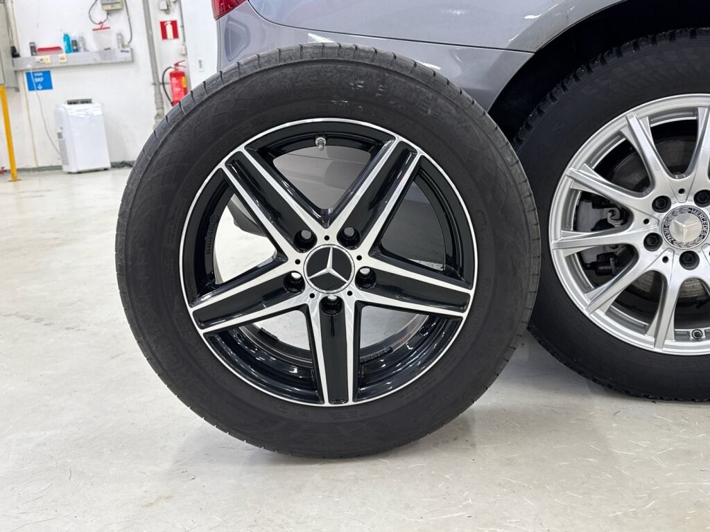 Mercedes-Benz C 2016 Musta