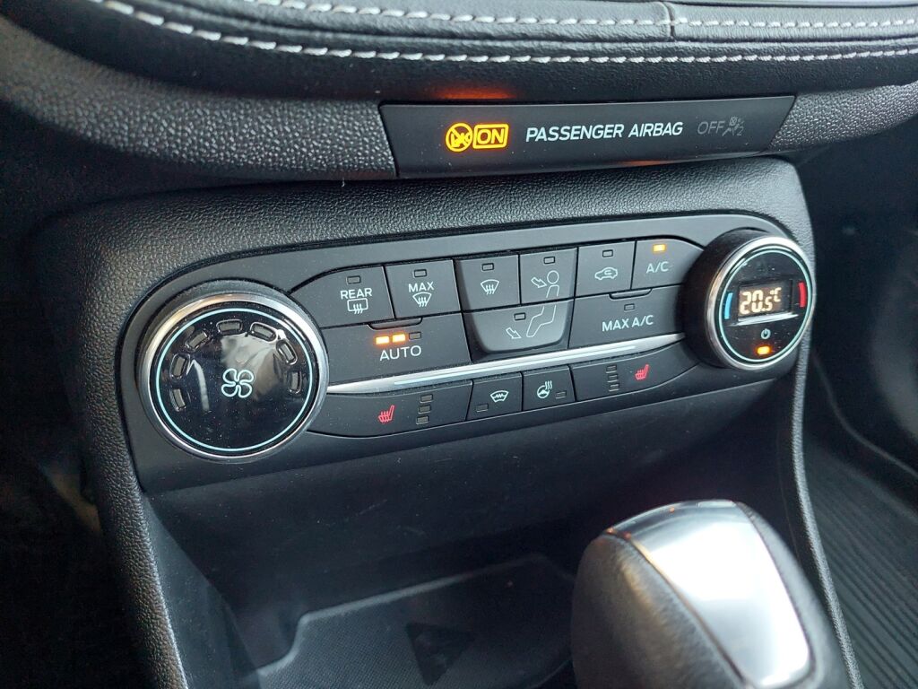 Ford Fiesta 2019 Musta