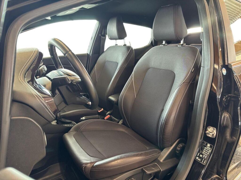Ford Fiesta 2019 Musta