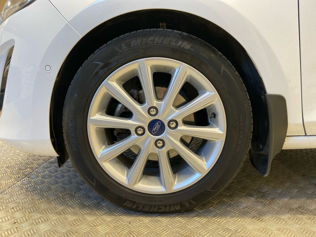 Ford Fiesta 2018 Valkoinen