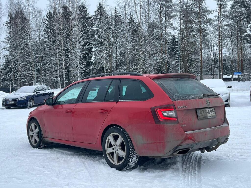 Skoda Octavia 2018 Punainen