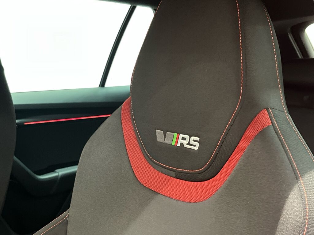 Skoda Octavia 2018 Punainen