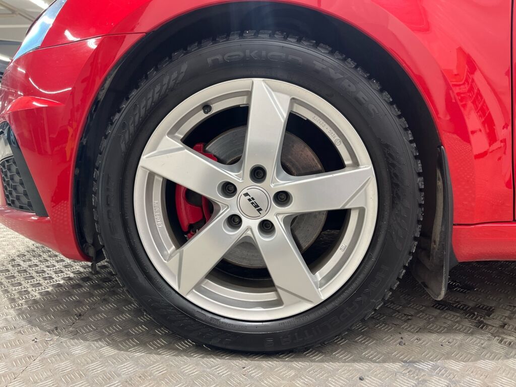 Skoda Octavia 2018 Punainen