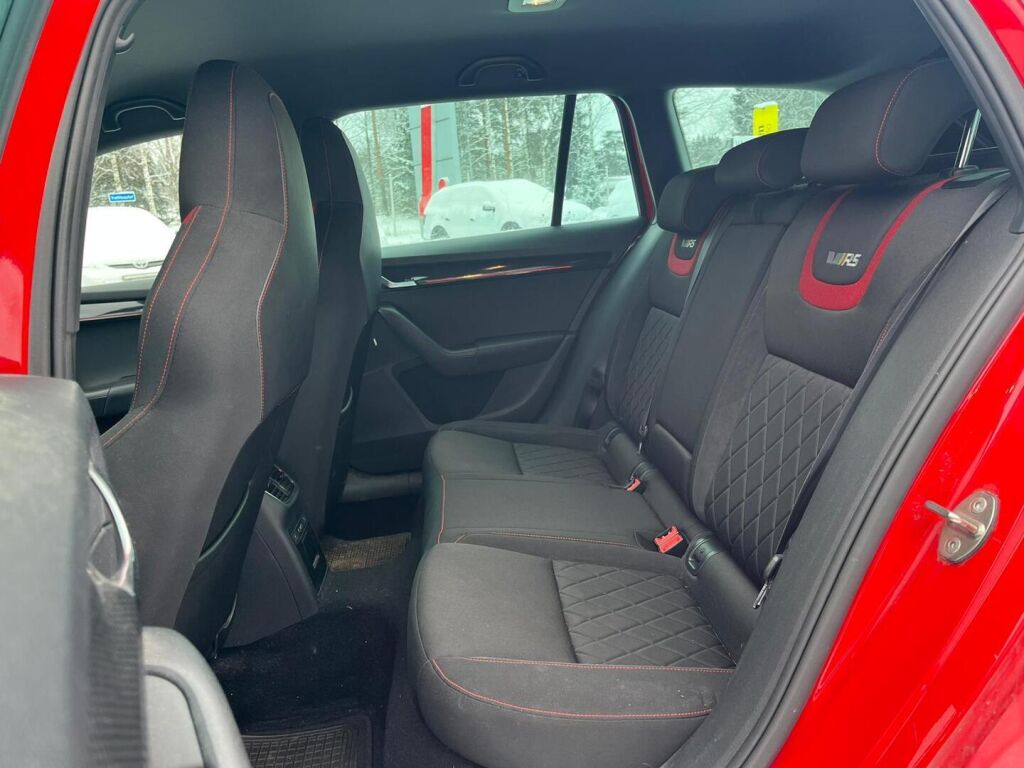 Skoda Octavia 2018 Punainen