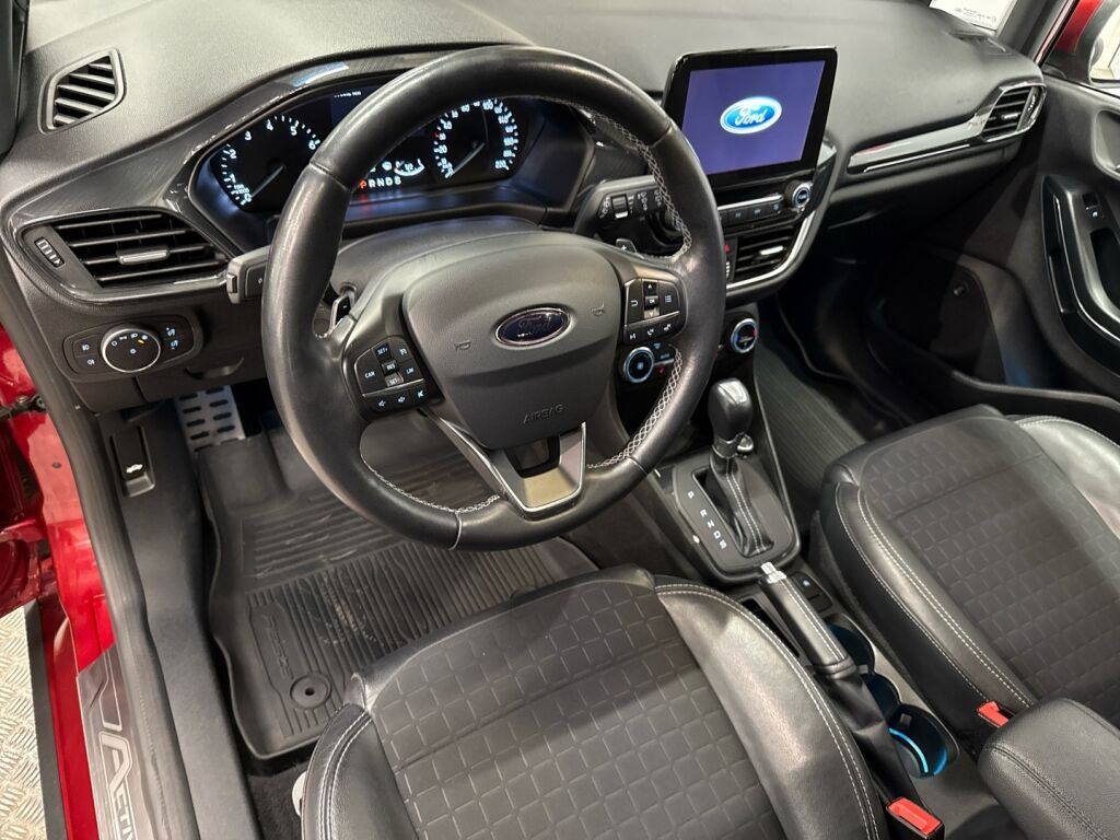 Ford Fiesta 2018 Punainen