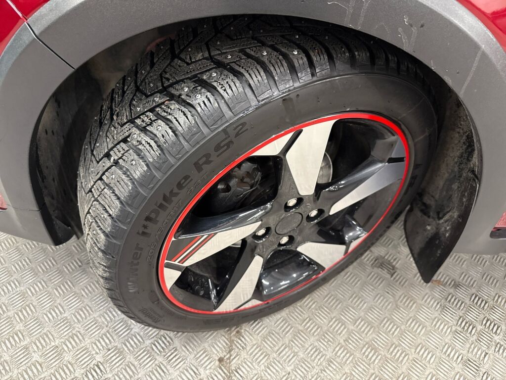 Ford Fiesta 2018 Punainen