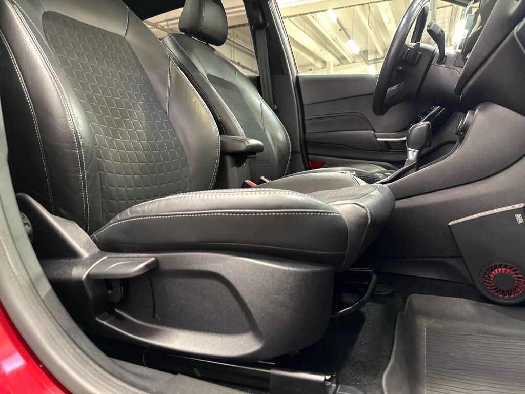 Ford Fiesta 2018 Punainen