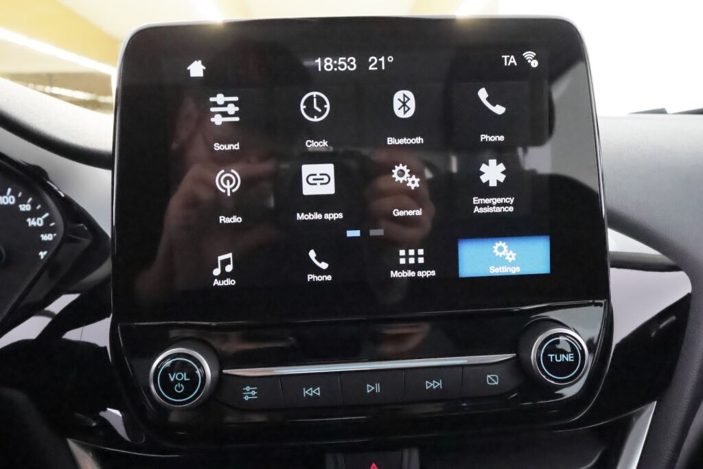 Ford Fiesta 2018 Punainen