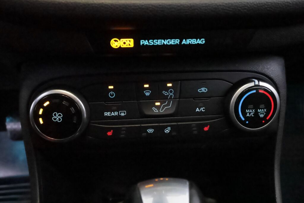 Ford Fiesta 2018 Punainen