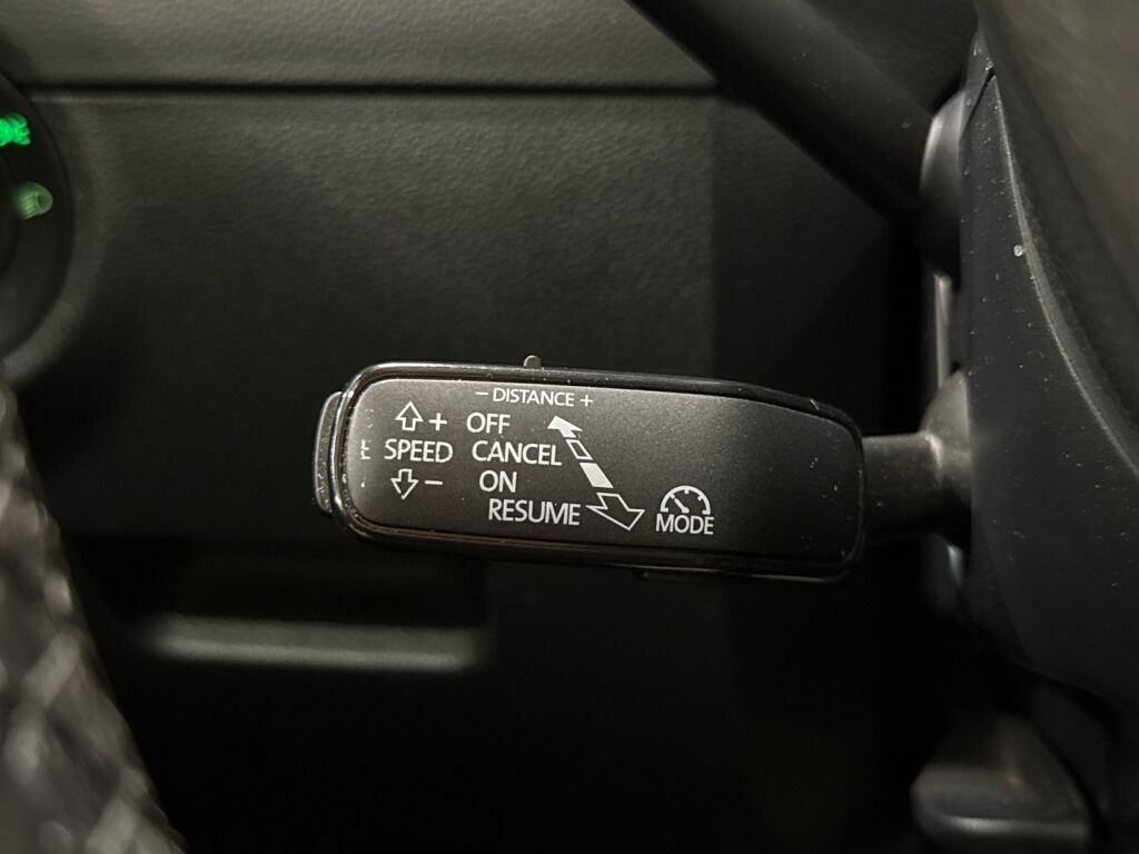 Skoda Octavia 2018 Ruskea (beige)