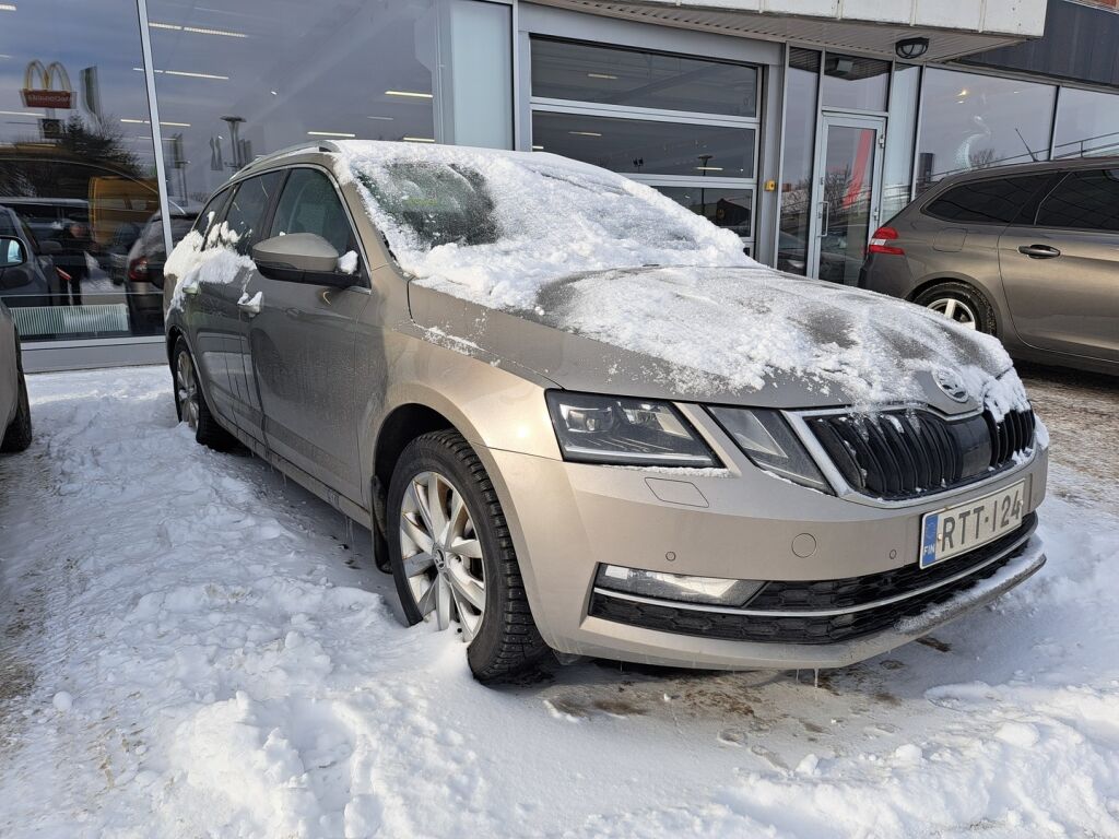 Skoda Octavia 2018 Ruskea (beige)