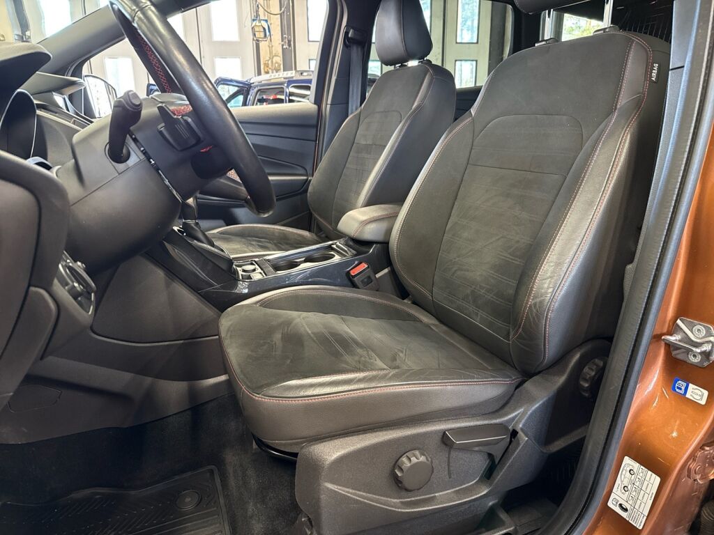 Ford Kuga 2018 Ruskea (beige)