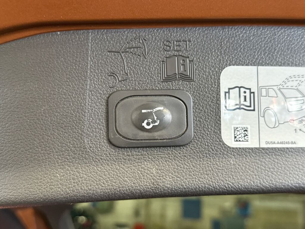 Ford Kuga 2018 Ruskea (beige)