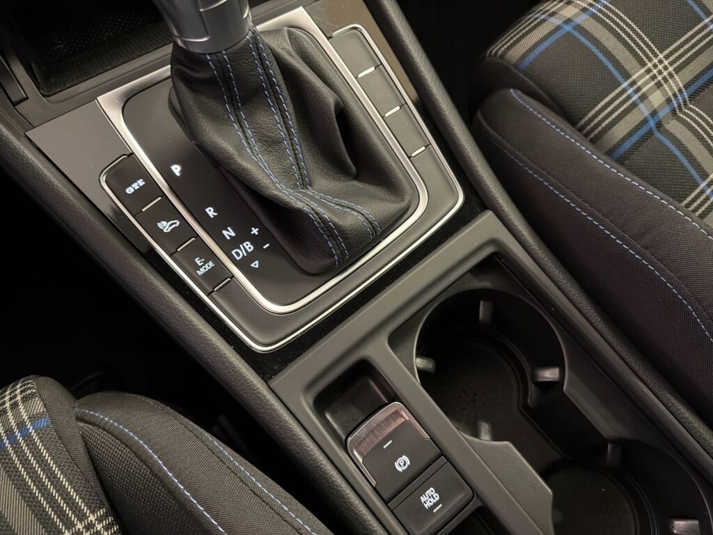 Volkswagen Golf 2019 Hopea