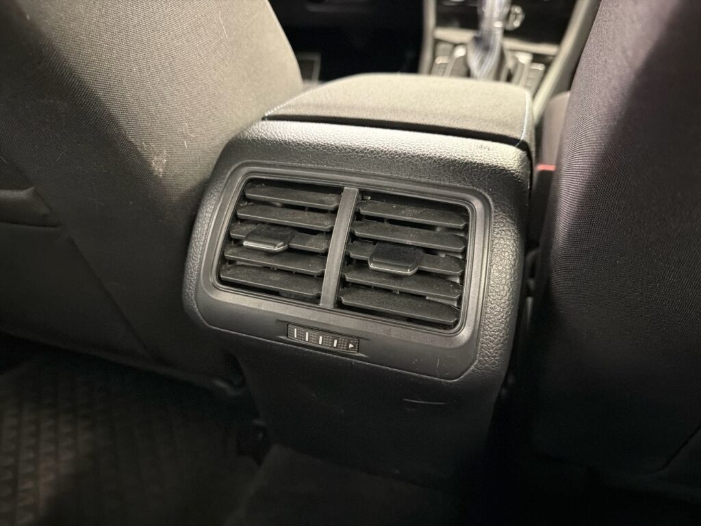 Volkswagen Golf 2019 Hopea