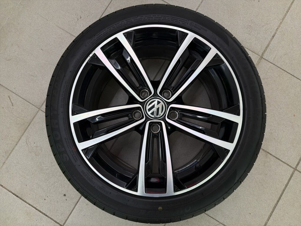 Volkswagen Golf 2019 Hopea