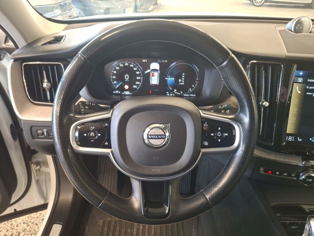 Volvo XC60 2018 Valkoinen