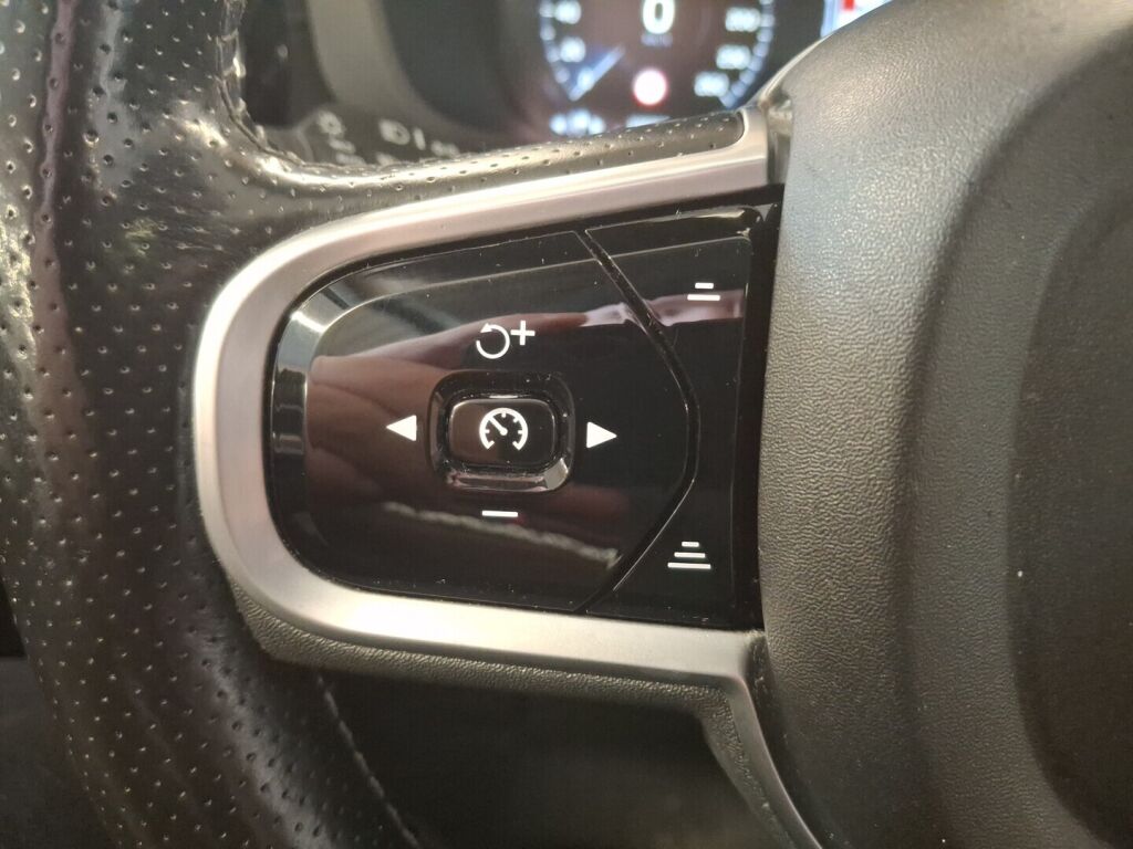 Volvo XC60 2018 Valkoinen