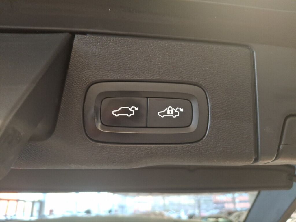 Volvo XC60 2018 Valkoinen