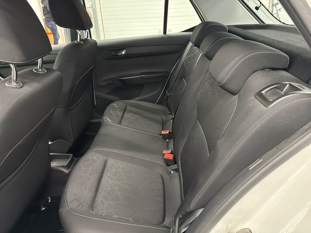 Skoda Fabia 2019 Valkoinen