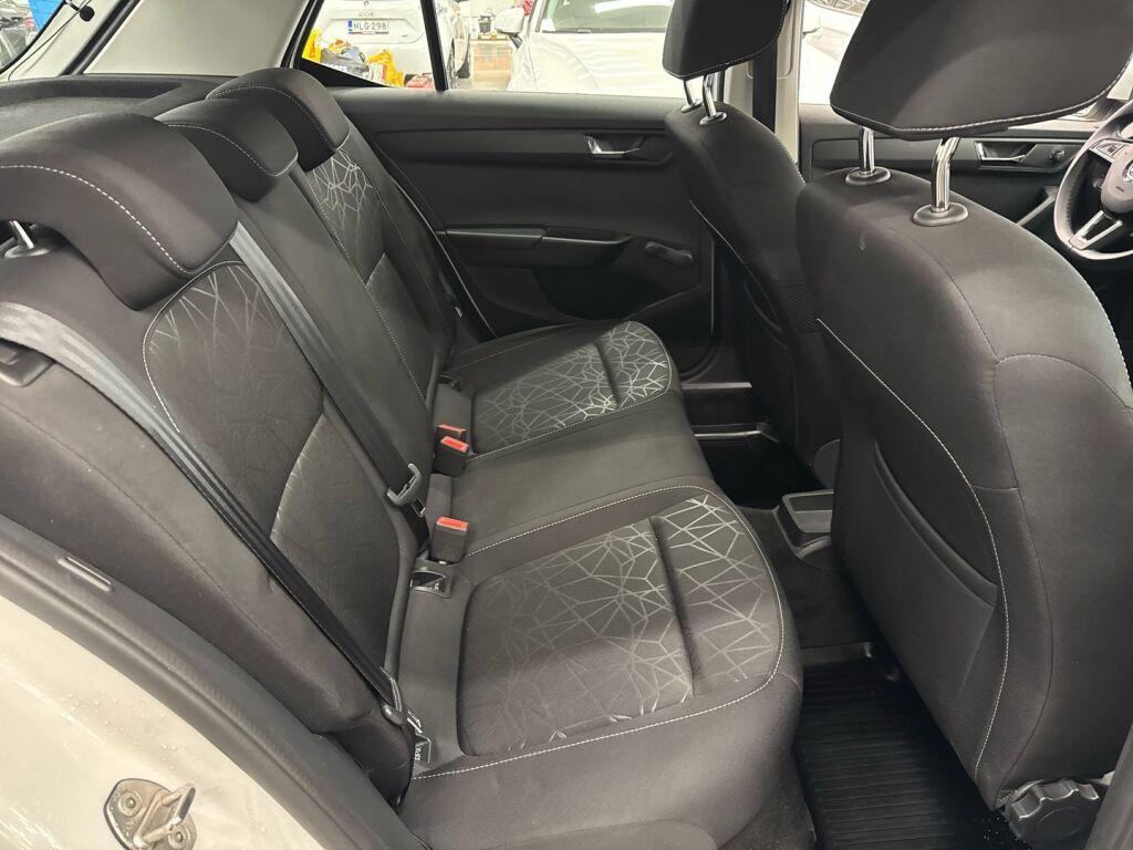 Skoda Fabia 2019 Valkoinen