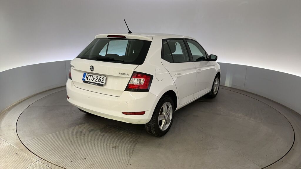 Skoda Fabia 2019 Valkoinen
