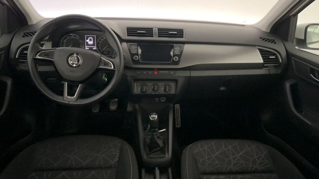 Skoda Fabia 2019 Valkoinen