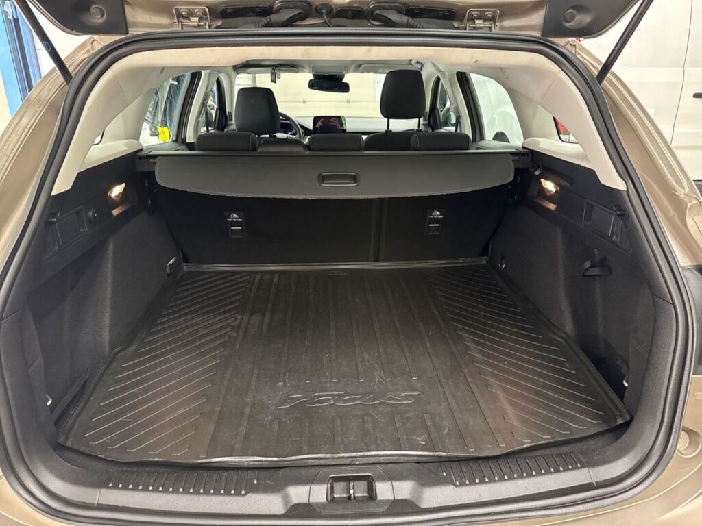 Ford Focus 2019 Harmaa