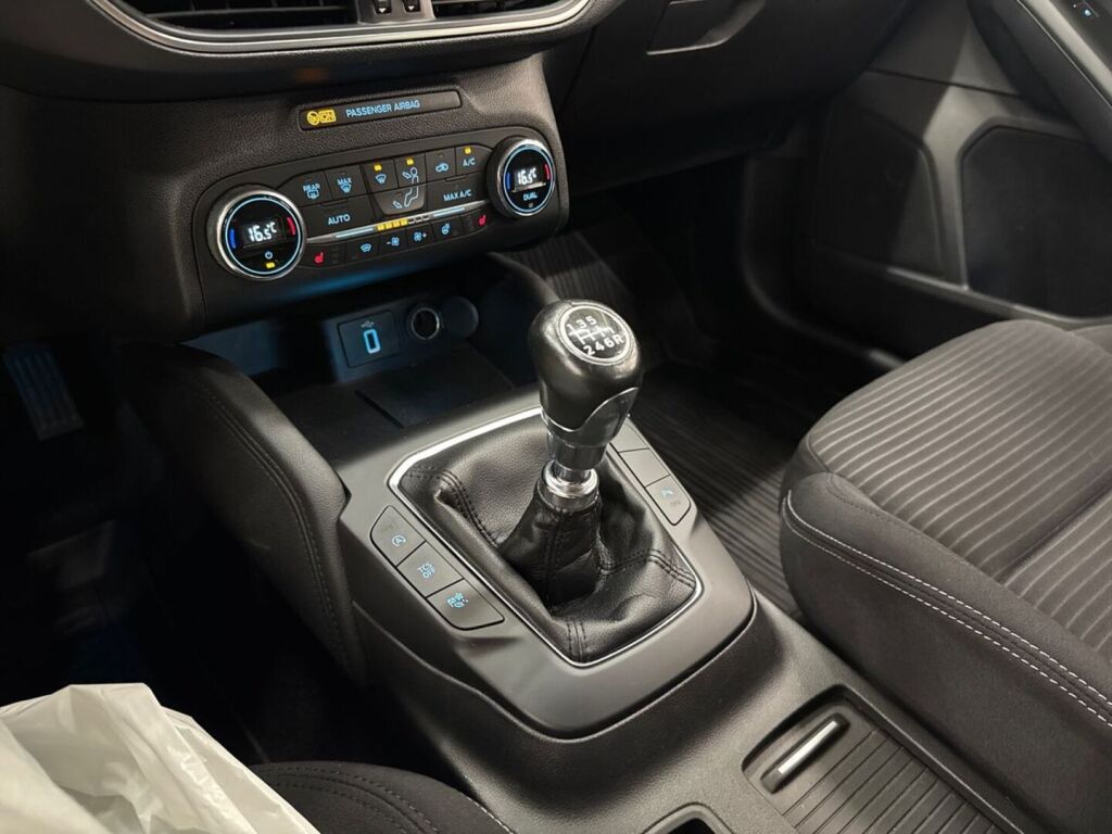 Ford Focus 2019 Harmaa