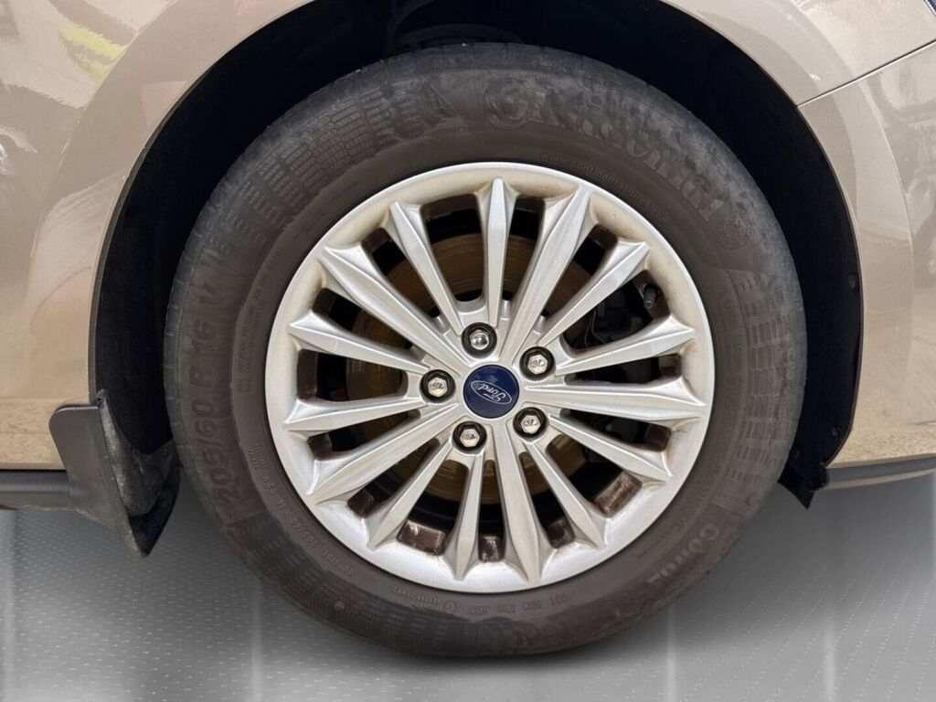 Ford Focus 2019 Harmaa