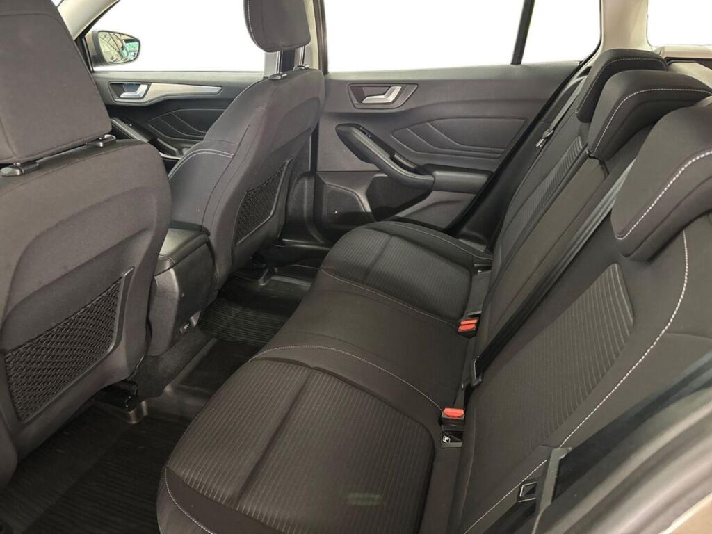 Ford Focus 2019 Harmaa