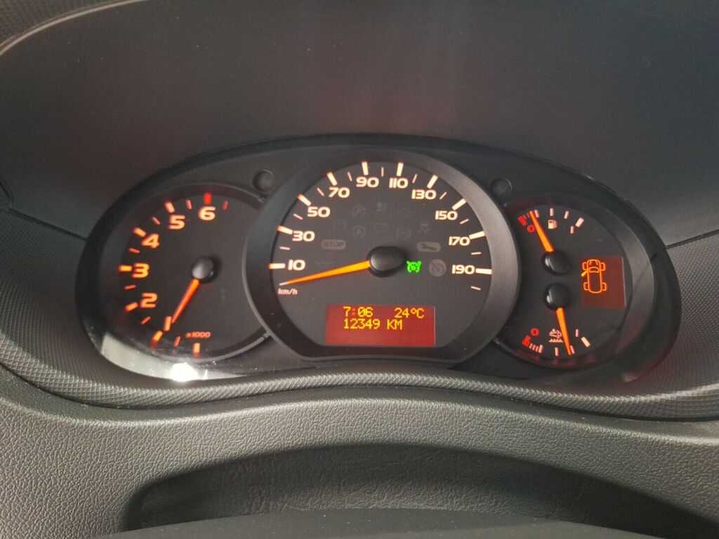 Nissan NV400 2019 Harmaa