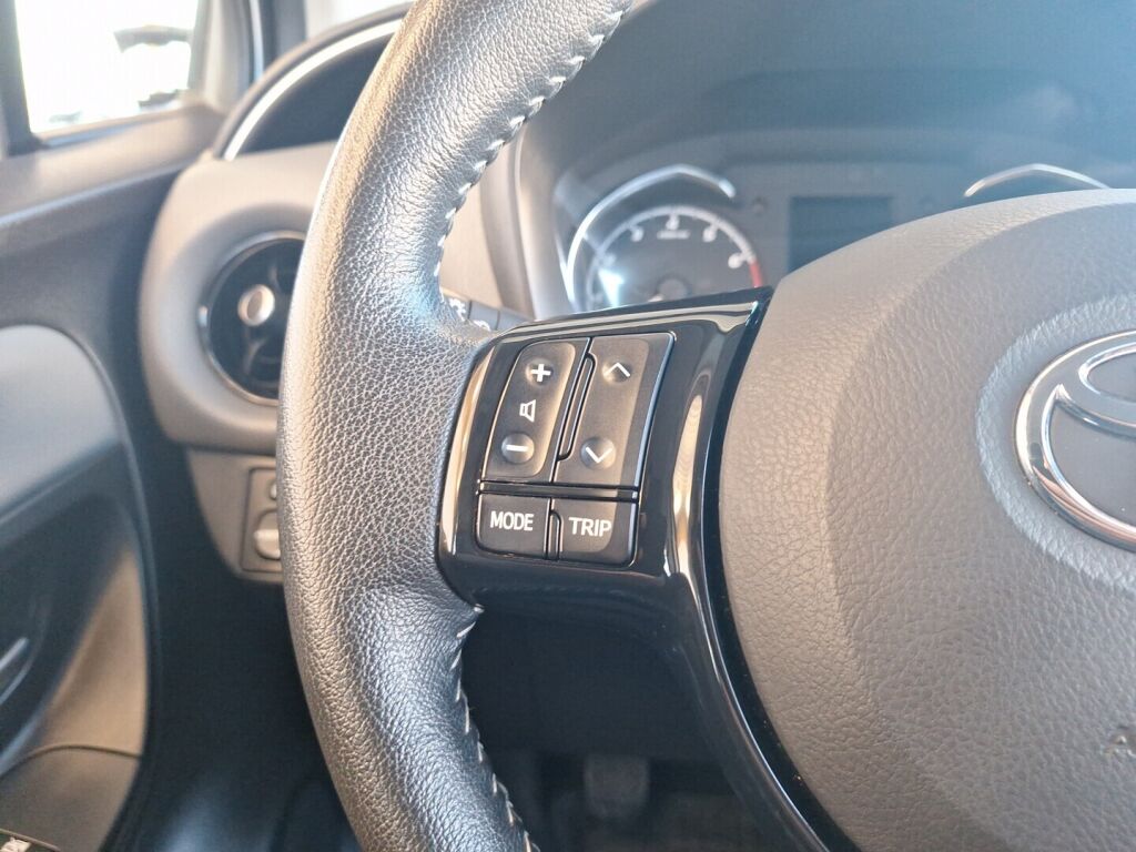 Toyota Yaris 2018 Valkoinen