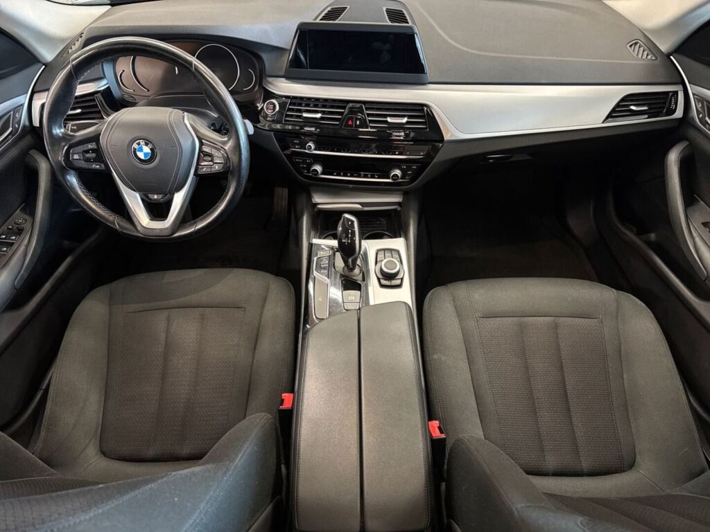 BMW 520 2019 Musta