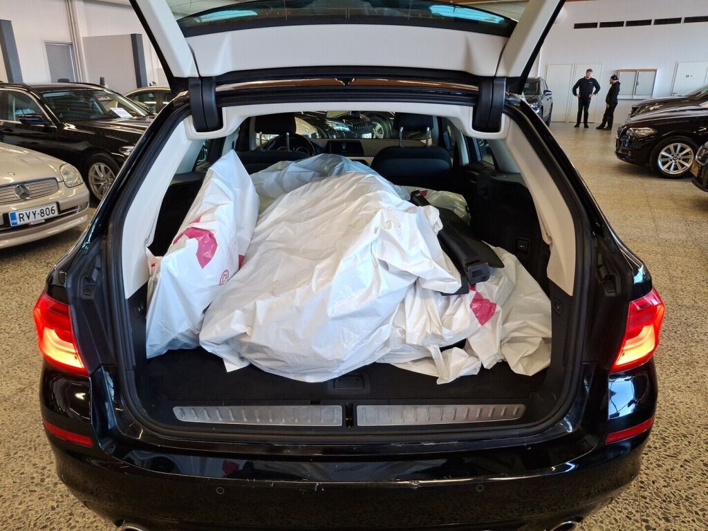 BMW 520 2019 Musta