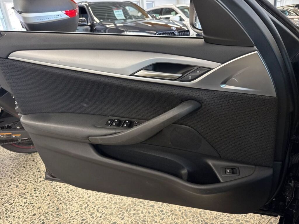 BMW 520 2019 Musta