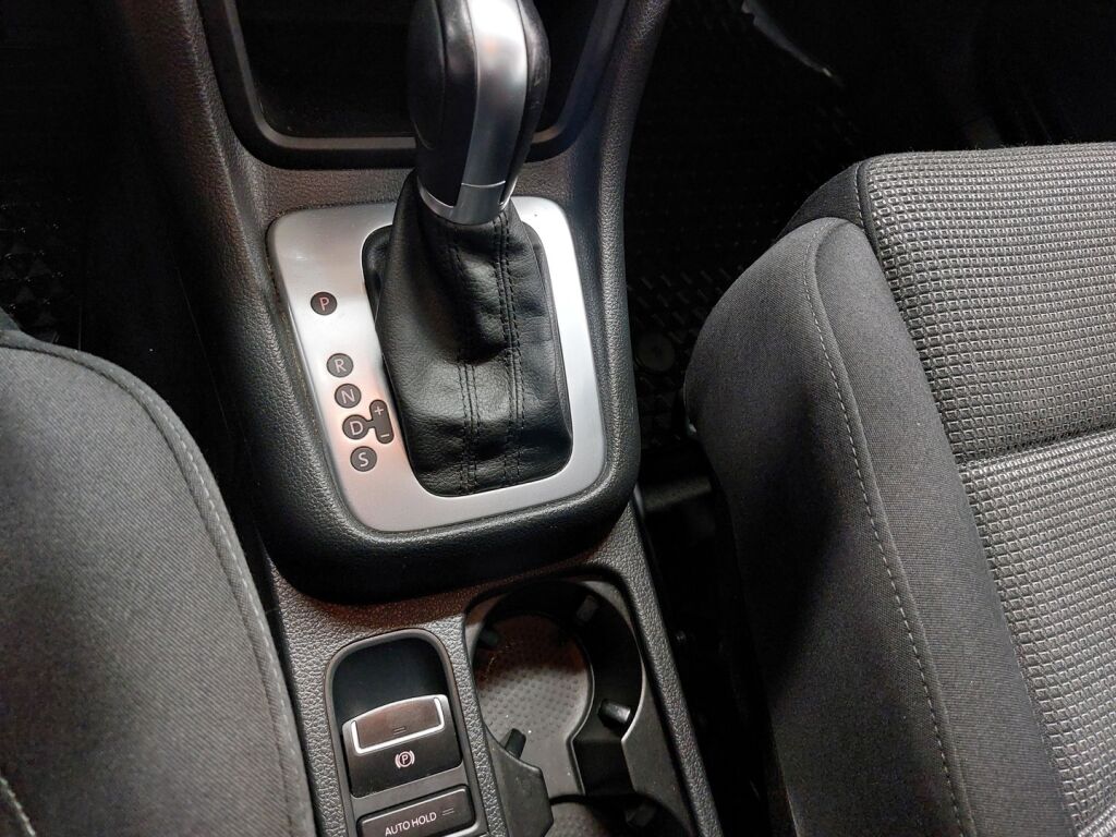 Volkswagen Sharan 2015 Ruskea (beige)