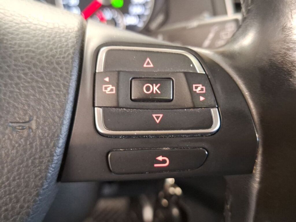 Volkswagen Sharan 2015 Ruskea (beige)