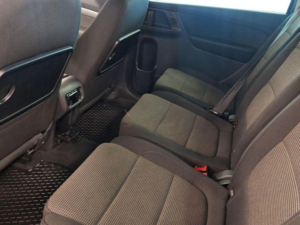 Volkswagen Sharan 2015 Ruskea (beige)