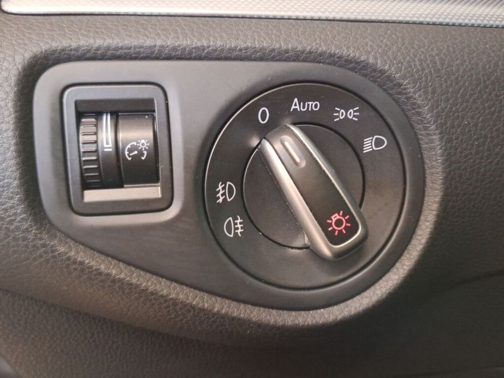 Volkswagen Sharan 2015 Ruskea (beige)