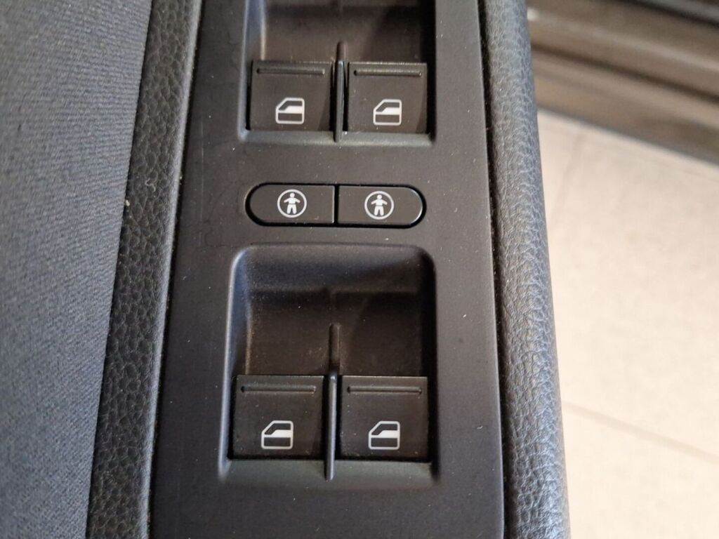 Volkswagen Sharan 2015 Ruskea (beige)