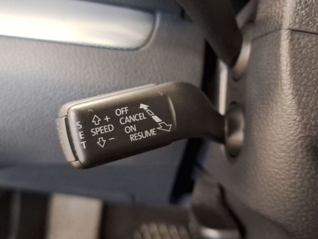 Volkswagen Sharan 2015 Ruskea (beige)