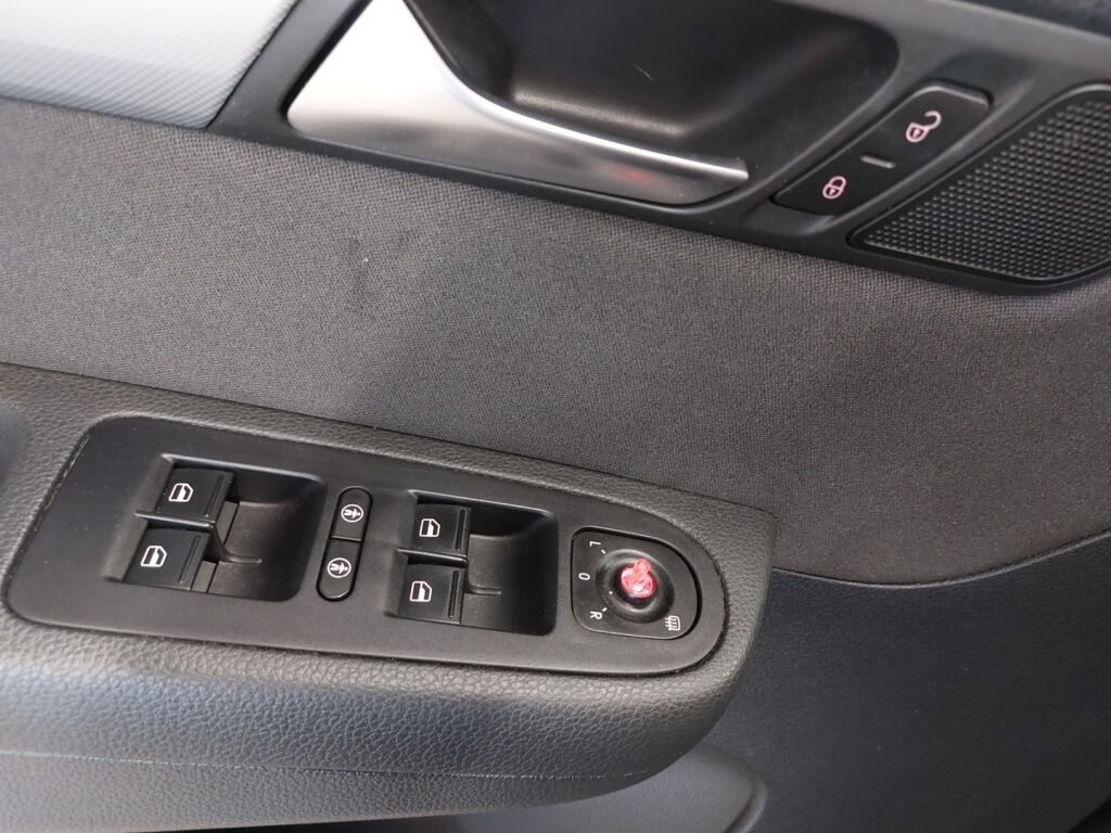 Volkswagen Sharan 2015 Ruskea (beige)