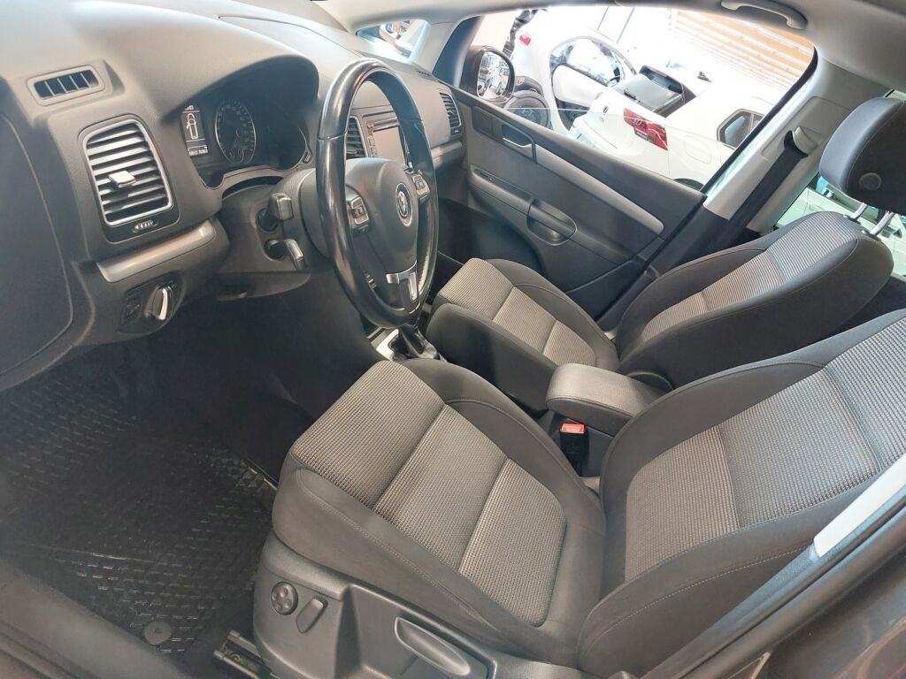 Volkswagen Sharan 2015 Ruskea (beige)