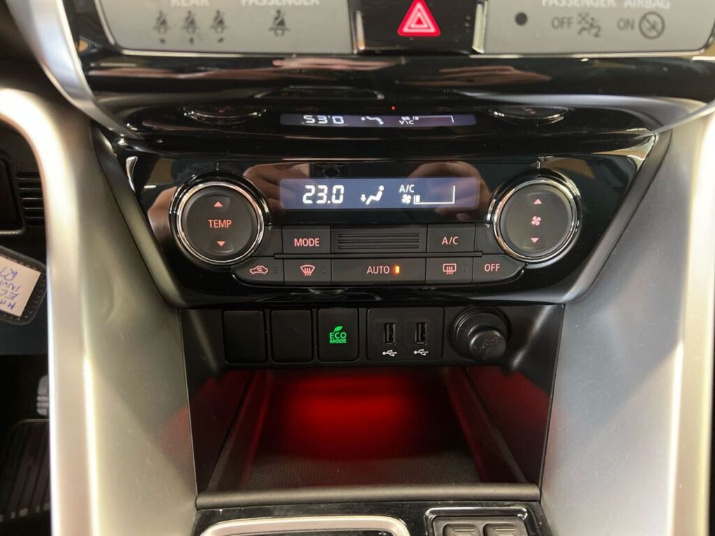 Mitsubishi Eclipse Cross 2019 Musta