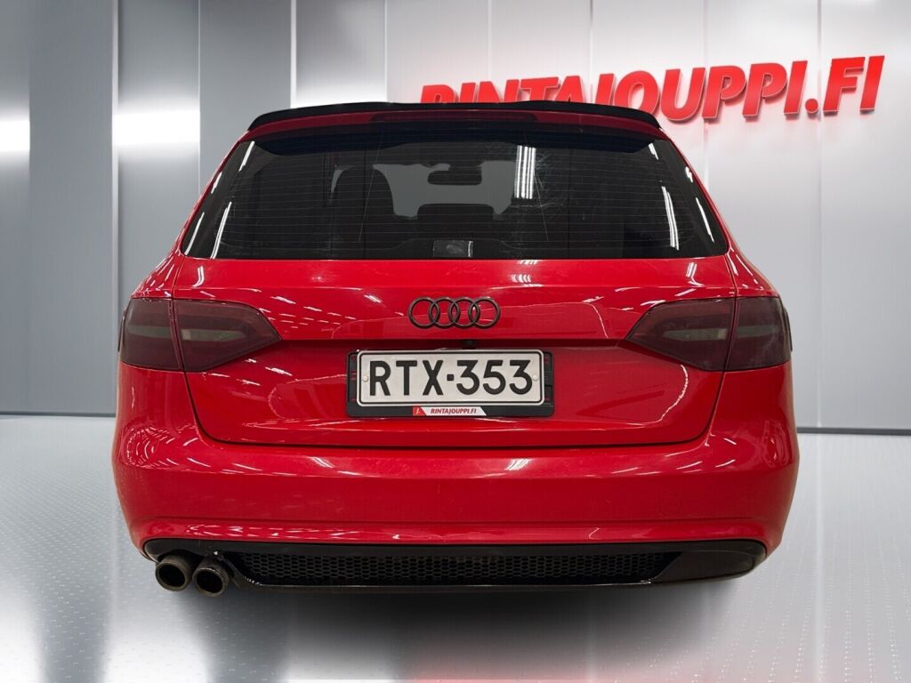 Audi A4 2013 Punainen