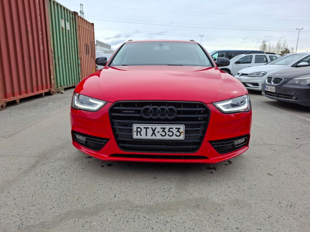 Audi A4 2013 Punainen